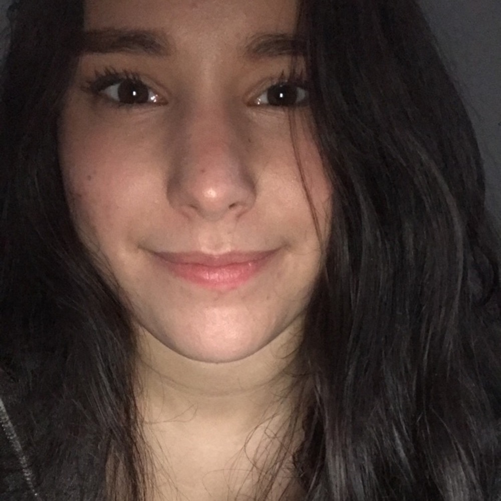 Meet your Posher, Lara